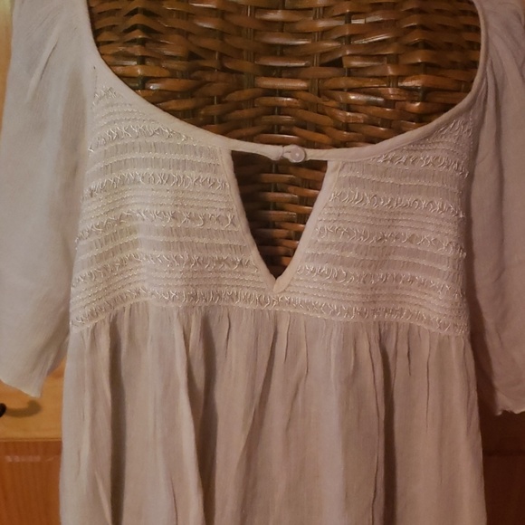 Button up back - Picture 2 of 3